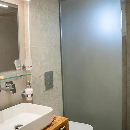 Дом отдыха Lambisea 2 Bedroom