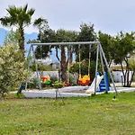 Lambisea 2 Bedroom Kos By